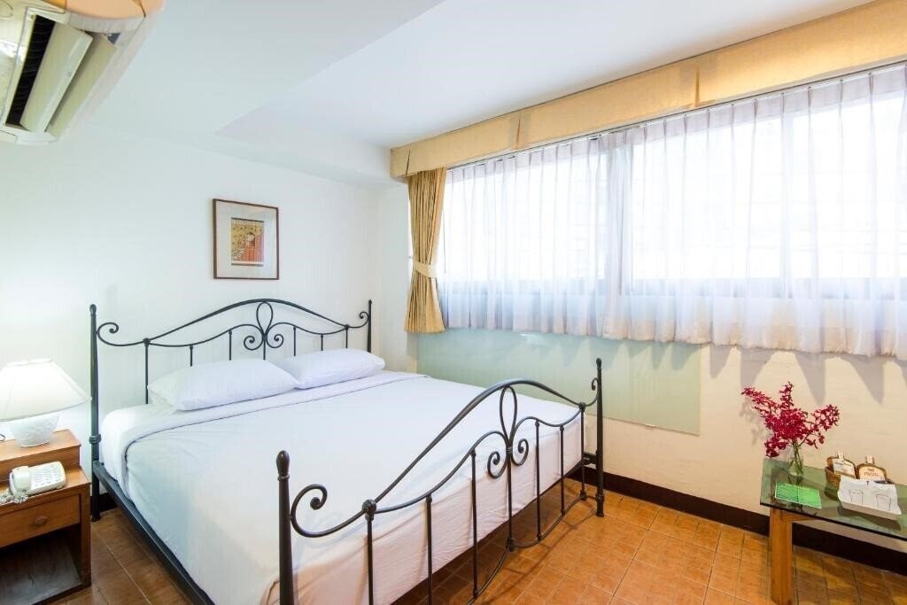 Best Bangkok House 2* қонақ үйі