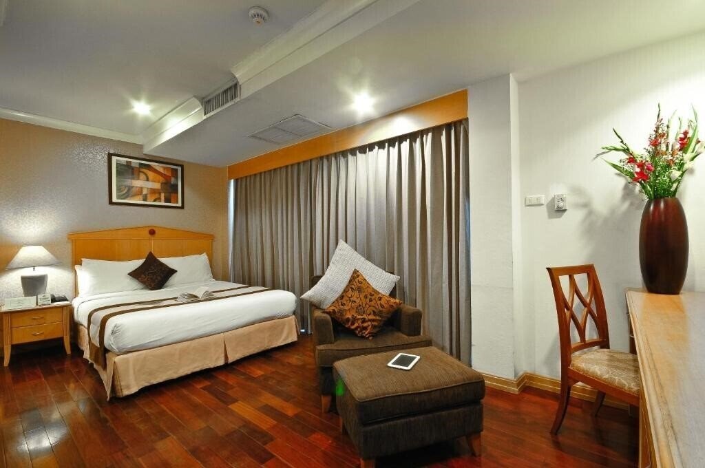 Фото Admiral Suites Bangkok By Compass Hospitality 4*