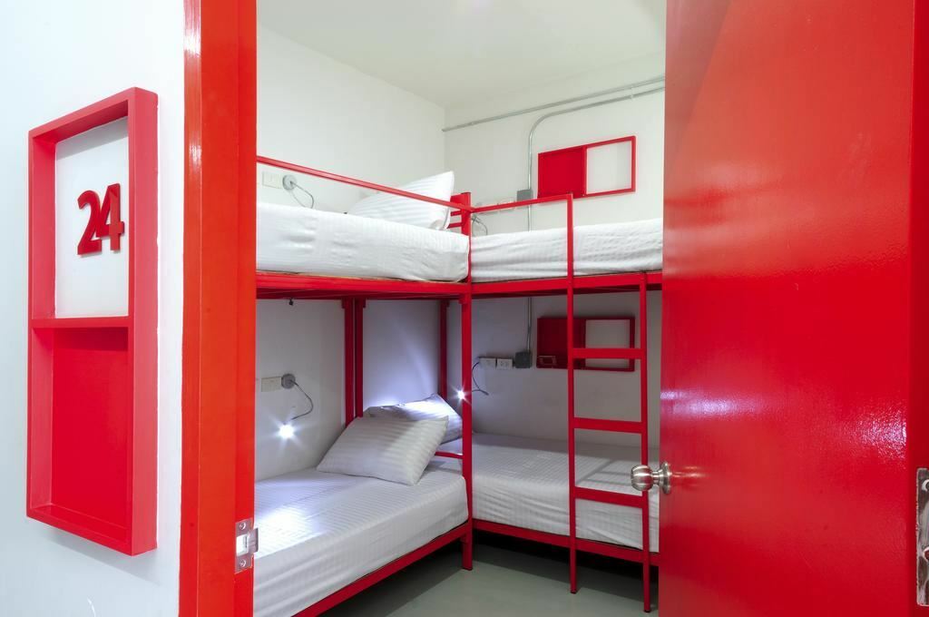 Отель Etzzz Hostel 2*