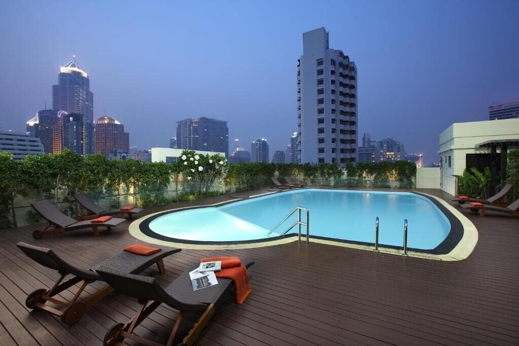 Lohas Suites Sukhumvit By Superhotel Japan 4* қонақ үйі