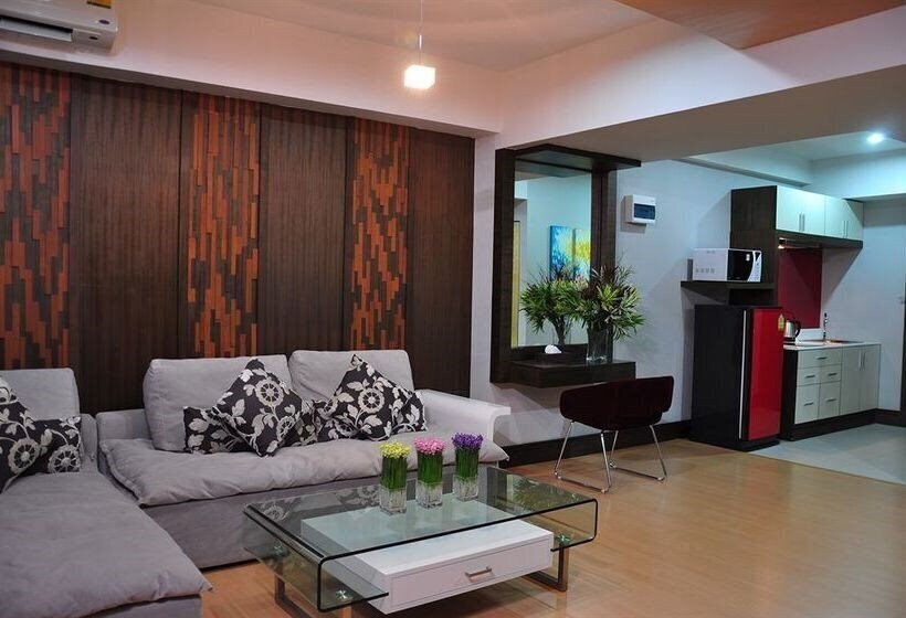 Отель Palms @ Sukhumvit 3*