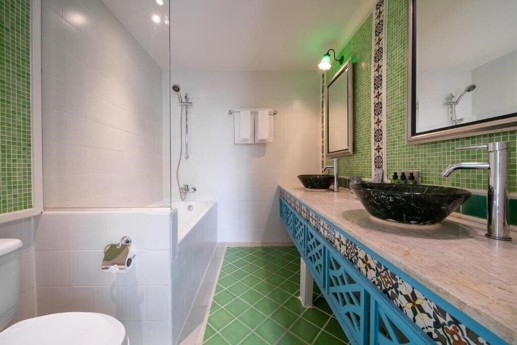 Salil Hotel Sukhumvit Soi 3* фотосуреті