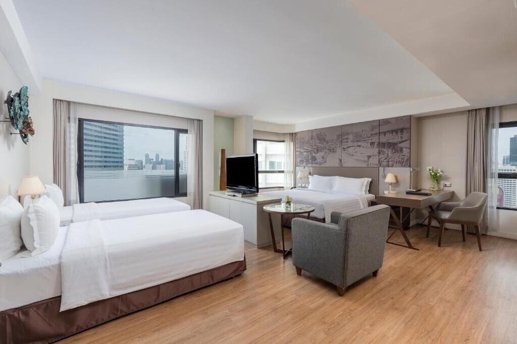 Отель Grand Diamond Suites 4*