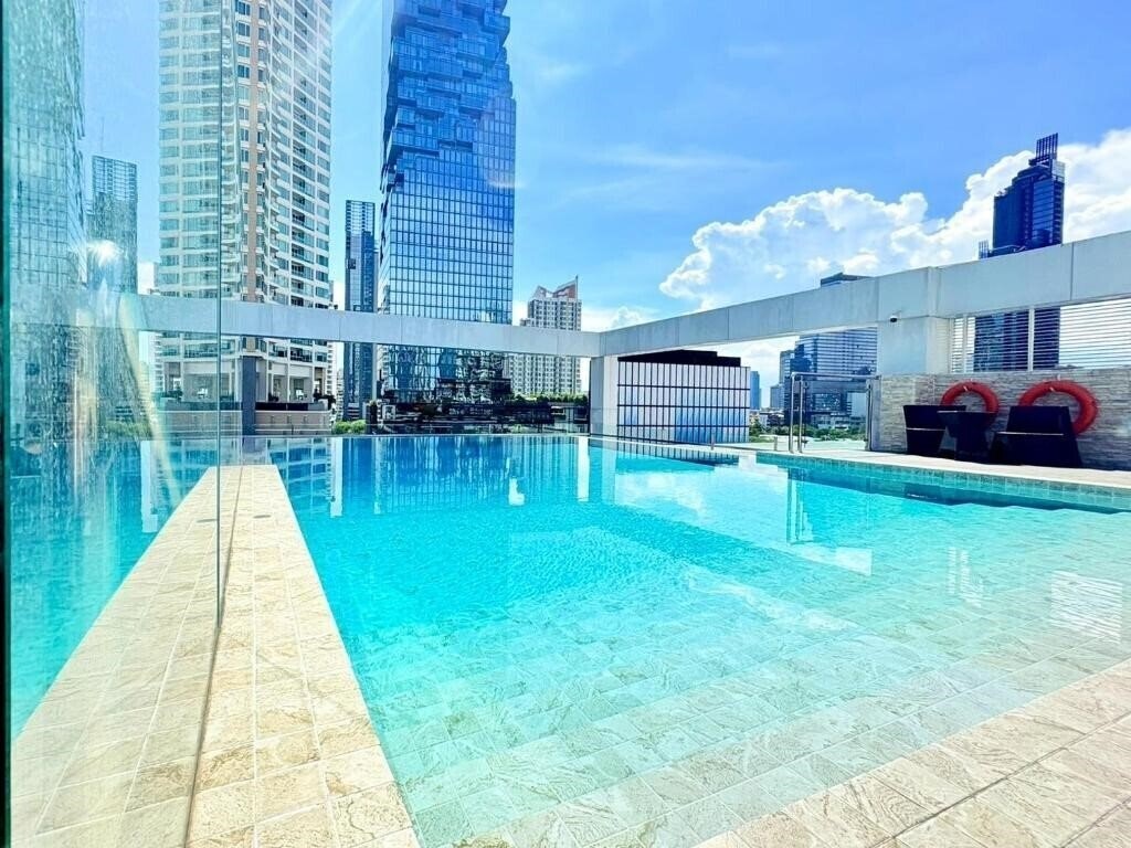 Отель I Residence Silom 4*