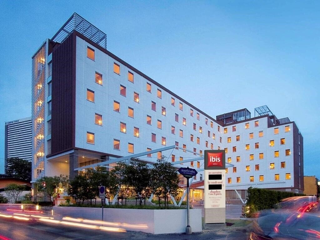 Отель Ibis Bangkok Sathorn 3*