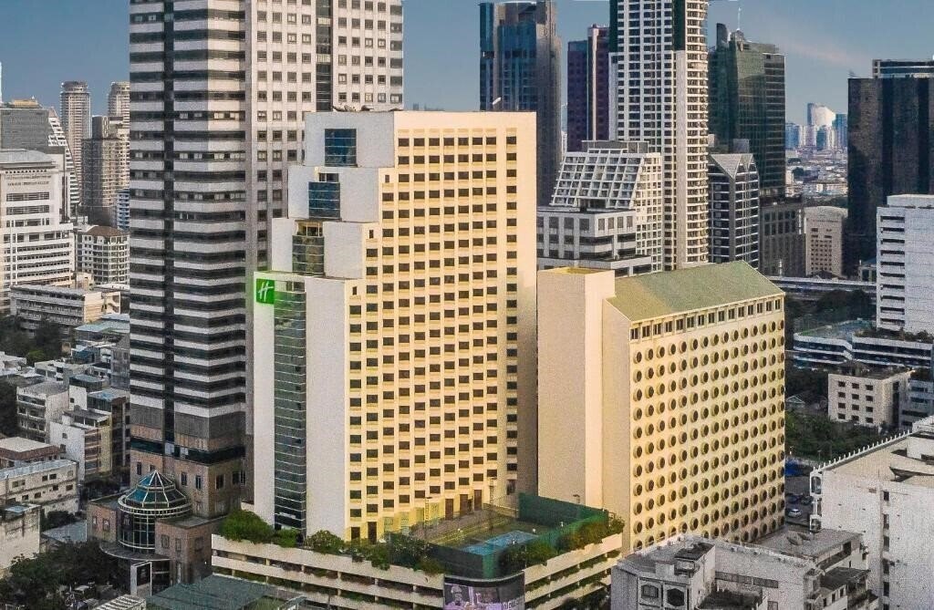 Фото Holiday Inn Silom 4*