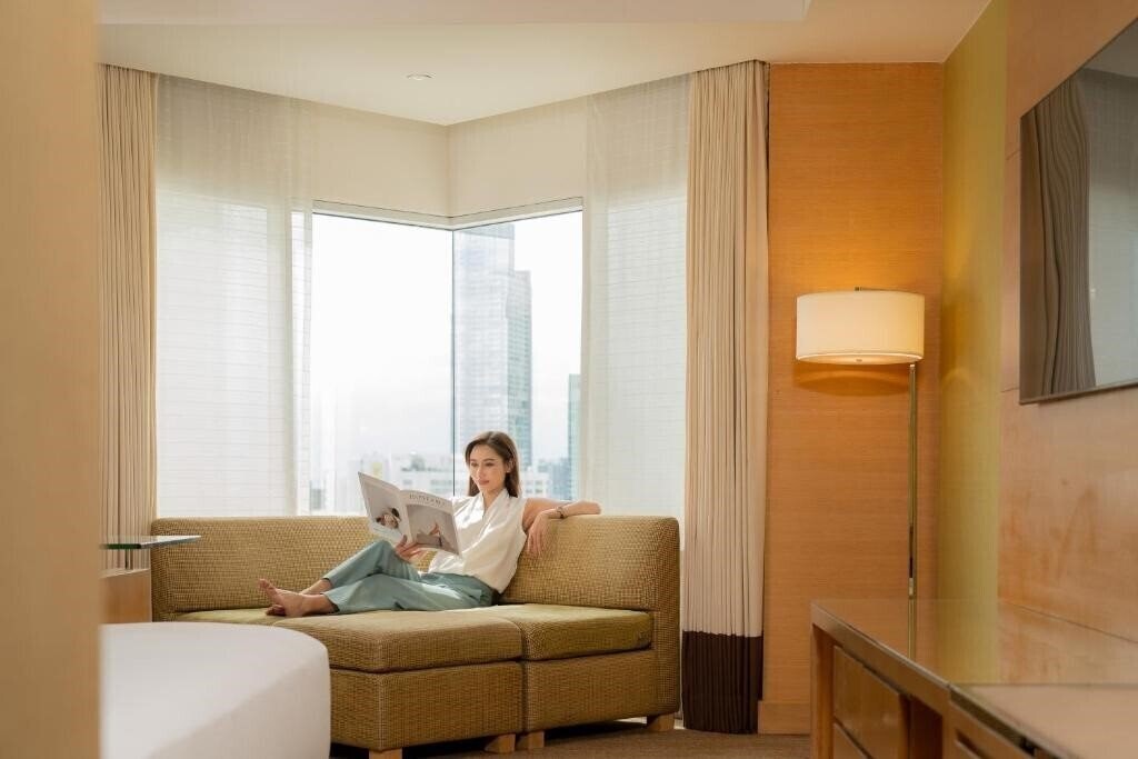 Картинка Holiday Inn Silom 4*