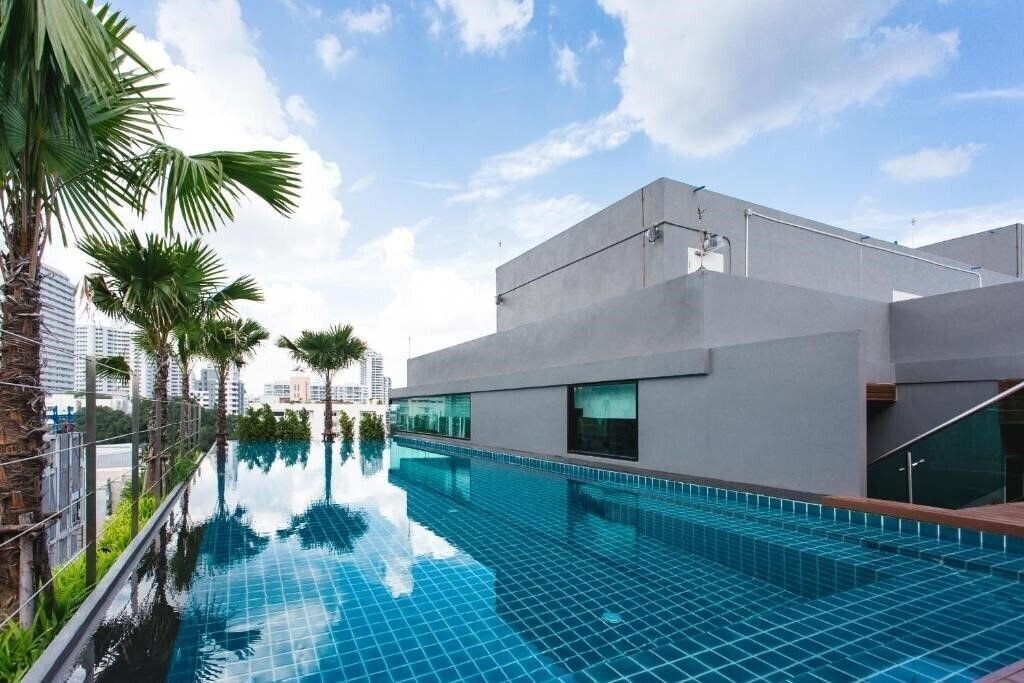 Adelphi Forty Nine 4* суреті