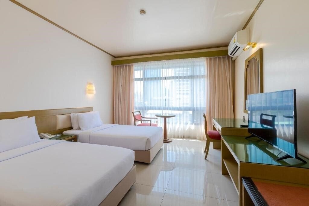 Pinnacle Lumpinee Hotel & Spa 3* суреті
