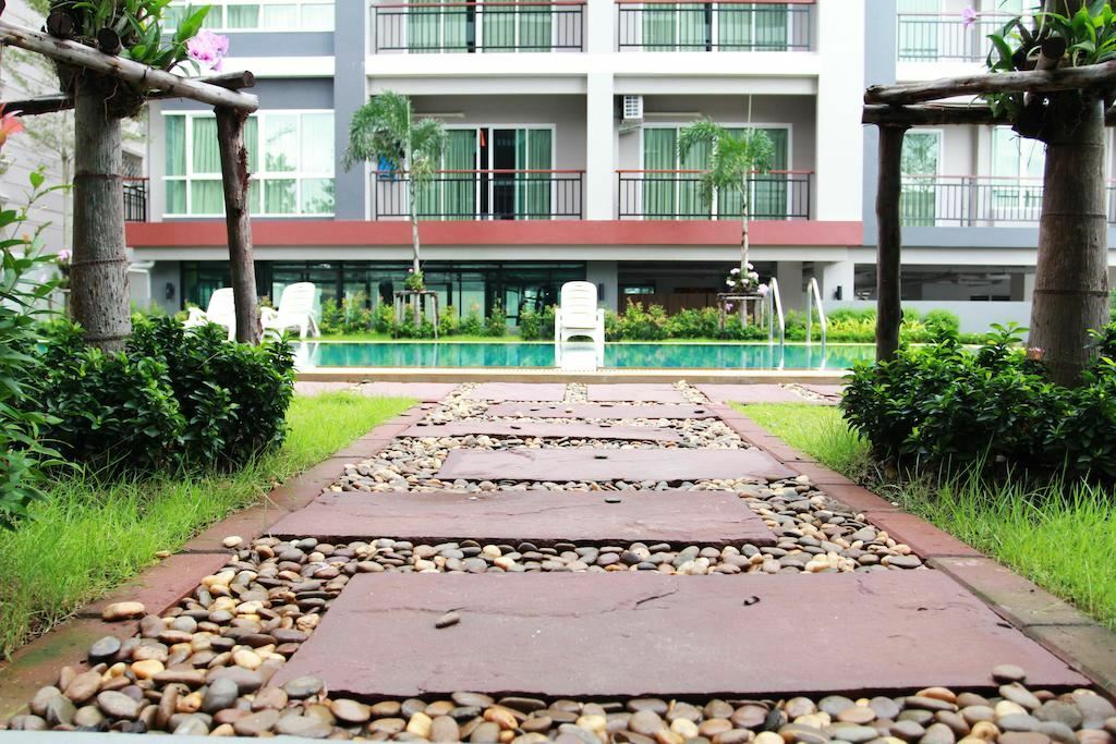 Отель 101 Holiday Suite Bangkok 4*