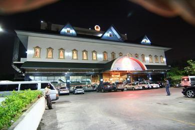 13 Coins Hotel Ngam Wong Wan 2* қонақ үйі