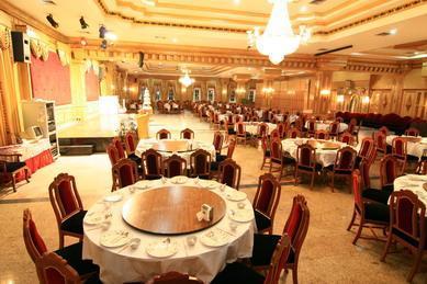 13 Coins Hotel Ngam Wong Wan 2* фотосуреті