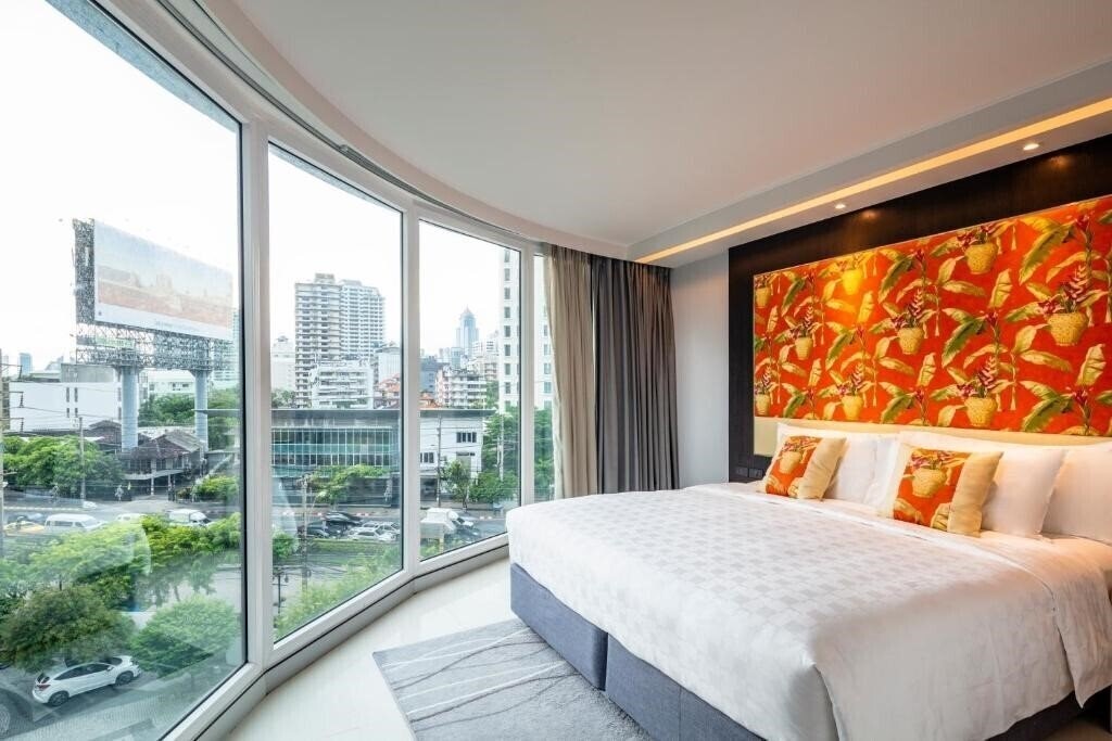 Hotel Clover Asoke 4* суреті
