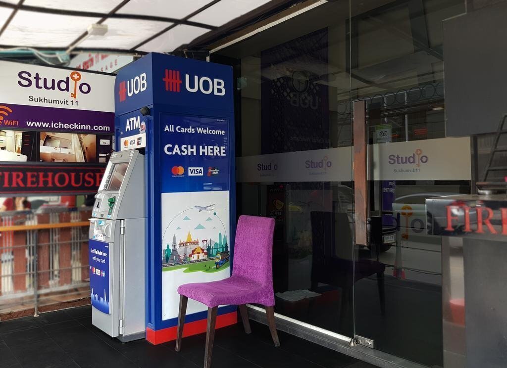 Отель Studio Sukhumvit 11 Hotel 3*