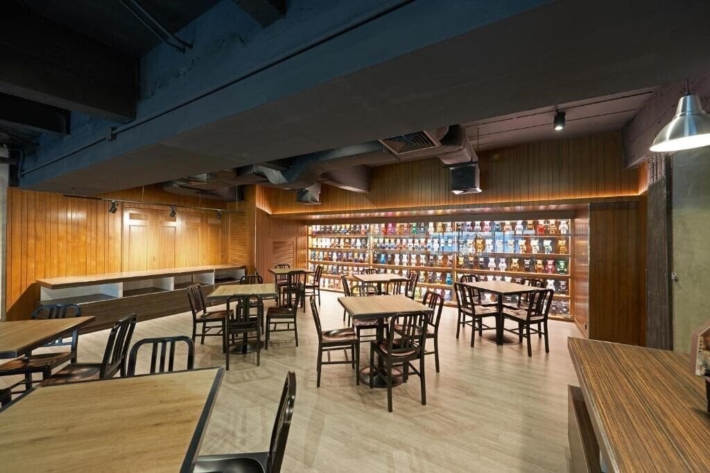 Фото White Palace Bangkok 3*