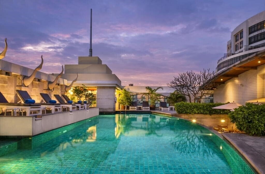 Davis Bangkok 4* суреті