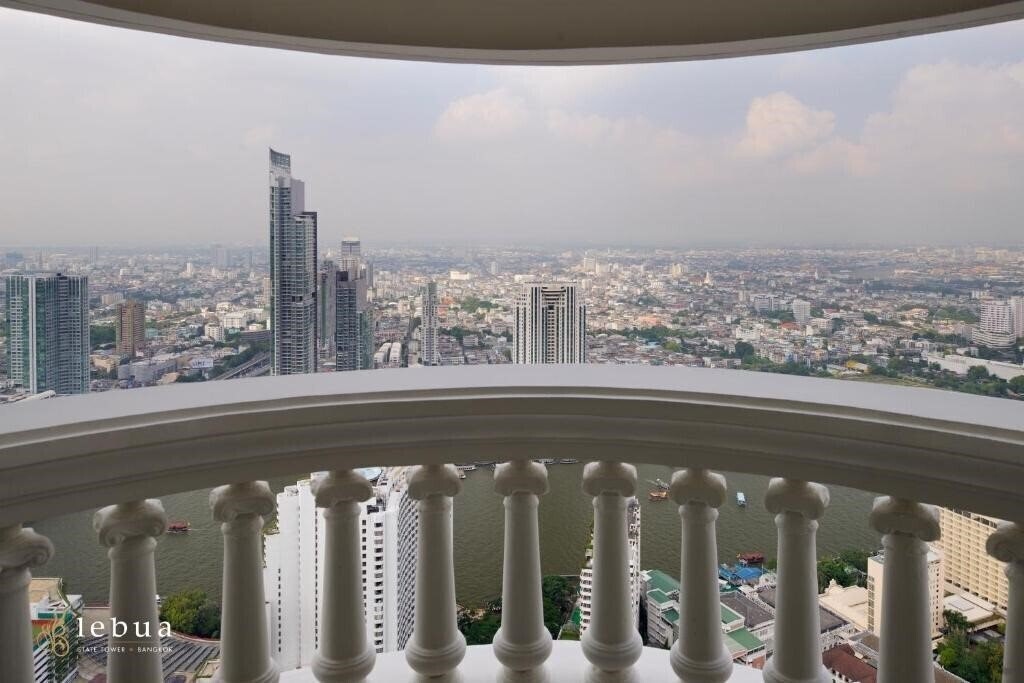 Le Bua At State Tower (Meritus Suites State Tower Bangkok) 5* суреті