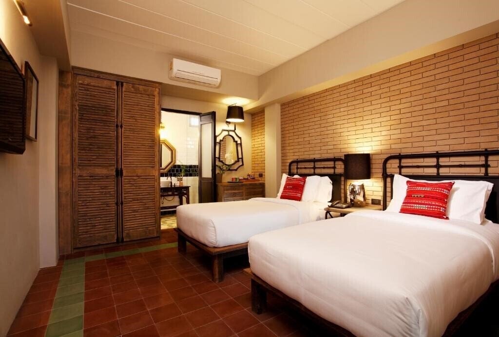 Фото Baan Chart Hotel 4*