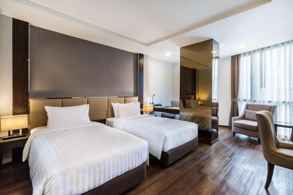 Surestay Plus Sukhumvit 2 by Best Western 4* суреті