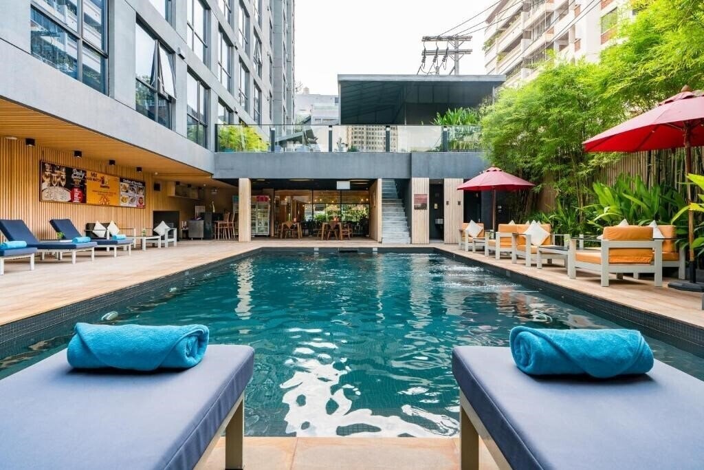 Картинка Galleria 12 Hotel Bangkok 4*