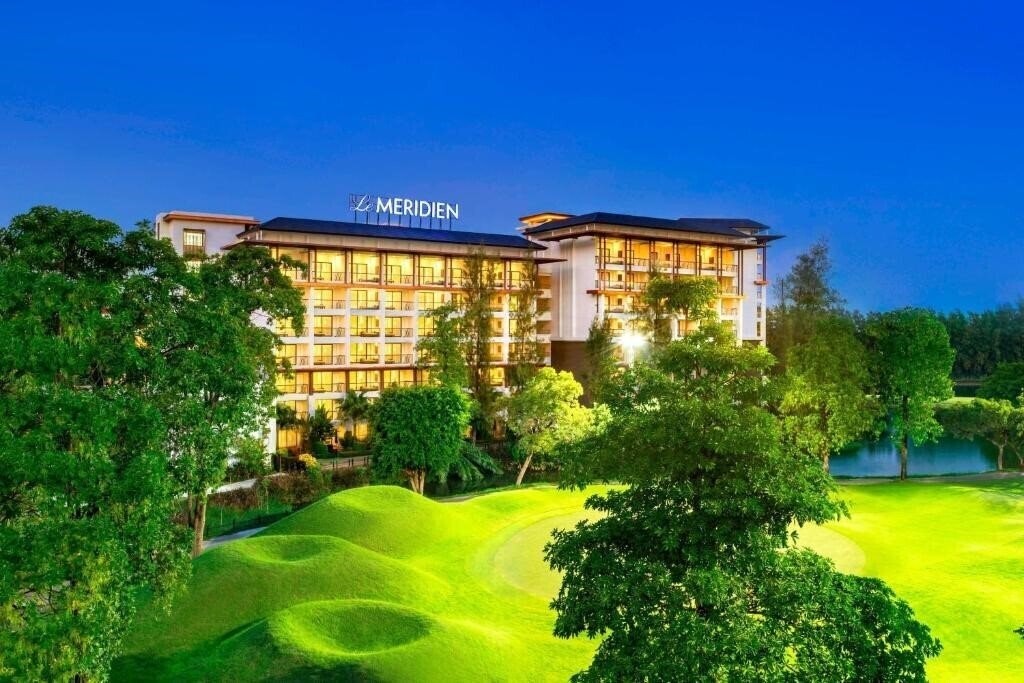 Le Meridien Suvarnabhumi Bangkok Golf Resort & Spa 5* қонақ үйі