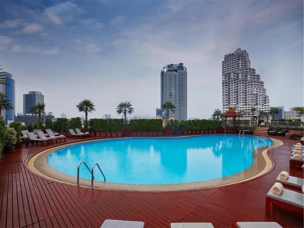 Centre Point Silom 4* суреті