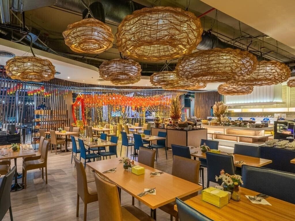 Изображение Glow Pratunam 4*