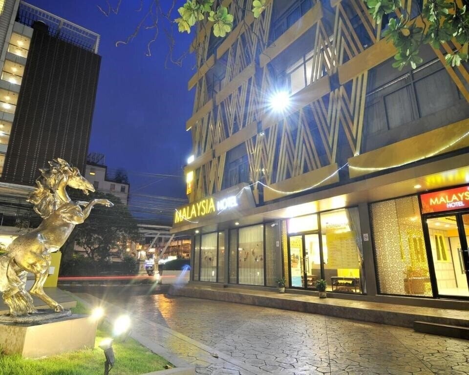 Отель Oyo Malaysia Hotel Bangkok 3*