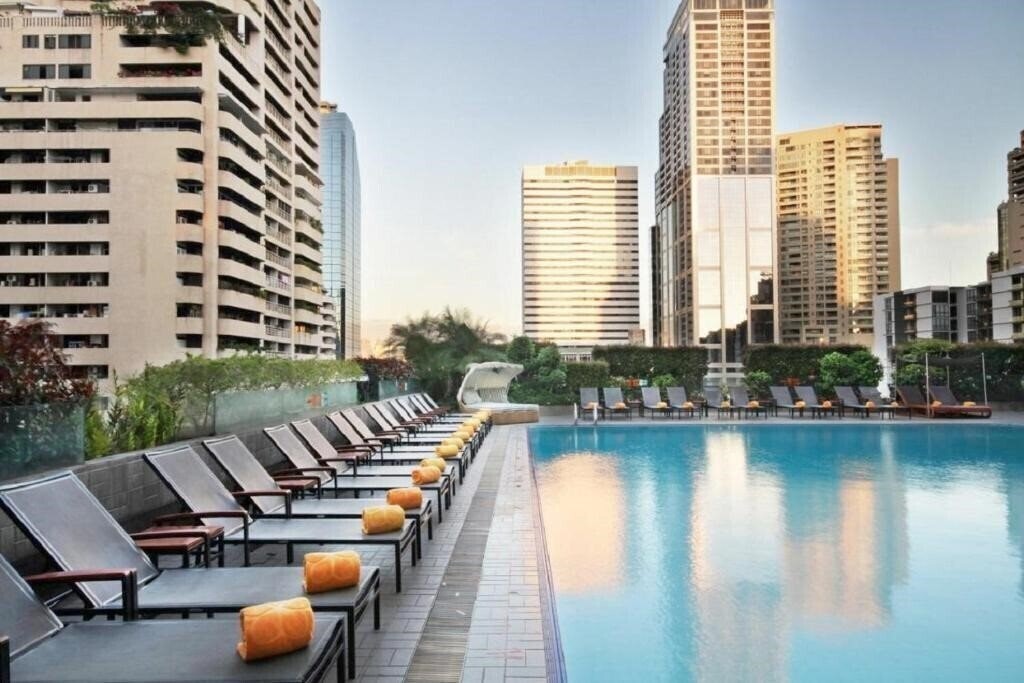 Изображение Rembrandt Hotel & Suites Bangkok 4*