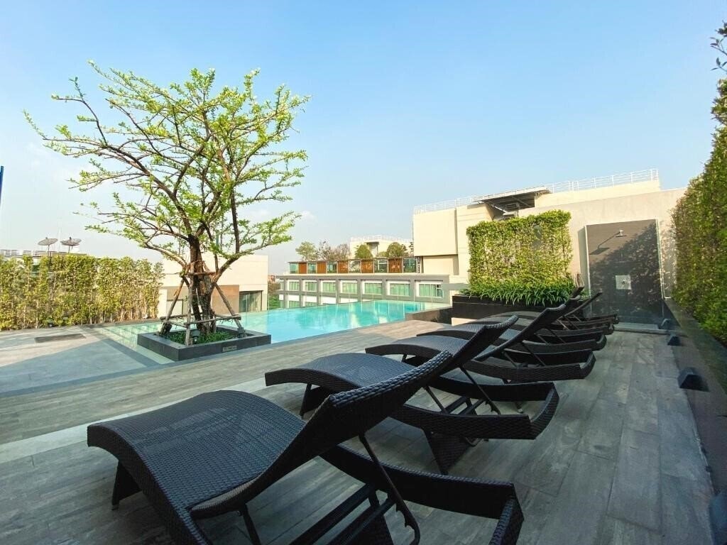 Alix Bangkok Hotel 4* суреті