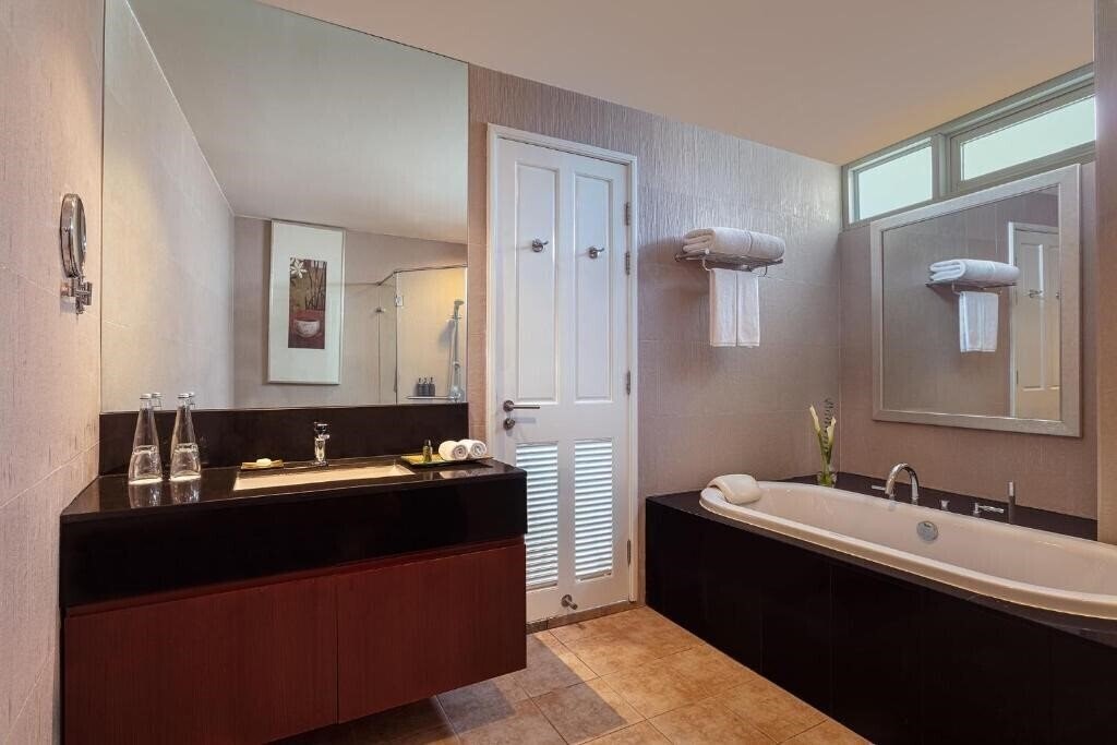 Dusit Suites Ratchadamri 5* фотосуреті