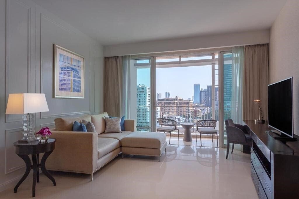 Dusit Suites Ratchadamri 5* суреті