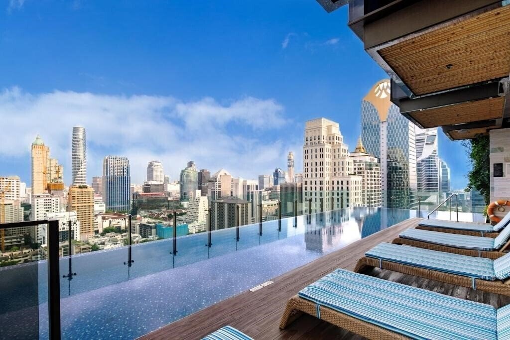Отель Indigo Bangkok 4*