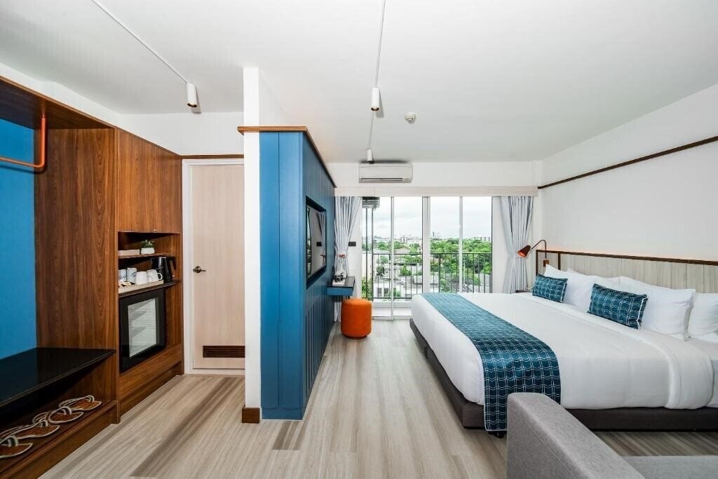 Отель Hotel Amber Sukhumvit 85 3*