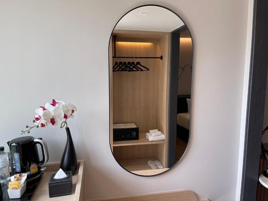 Фото The Quart Ruamrudee 4*