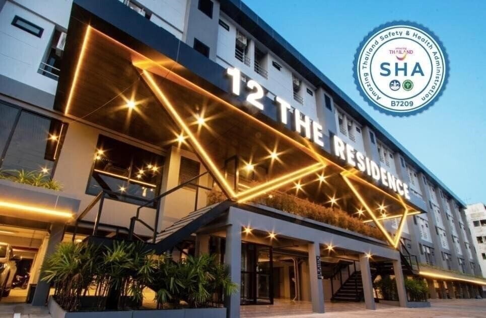 12 The Residence Hotel & Apartment 3* қонақ үйі