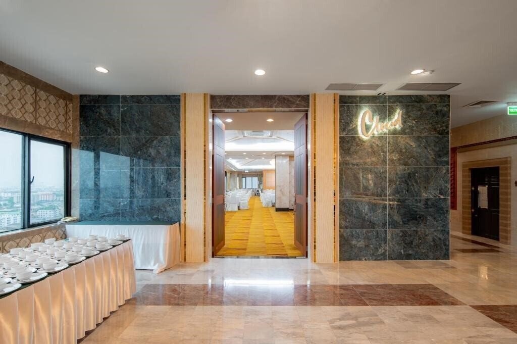 Фотография Alexander Hotel 3*