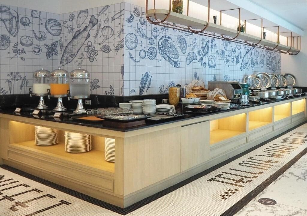 Фотография Kingston Suites 4*