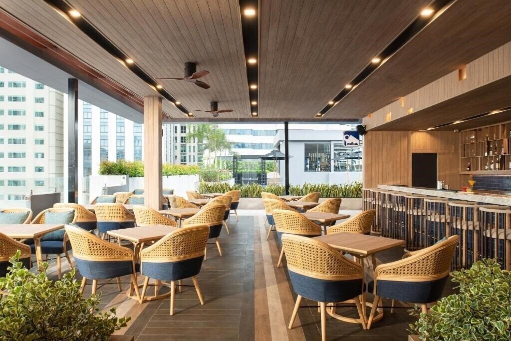 Eleven Hotel Bangkok 4* фотосуреті