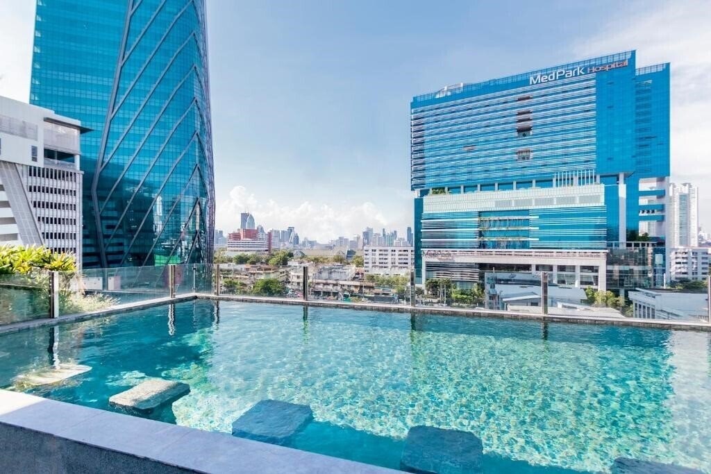 Seekers Finders Rama Iv Hotel 3* қонақ үйі