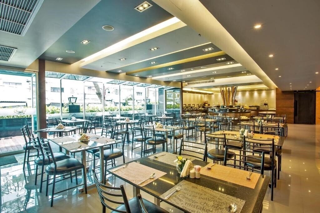 Nouvo City Hotel 4* фотосуреті