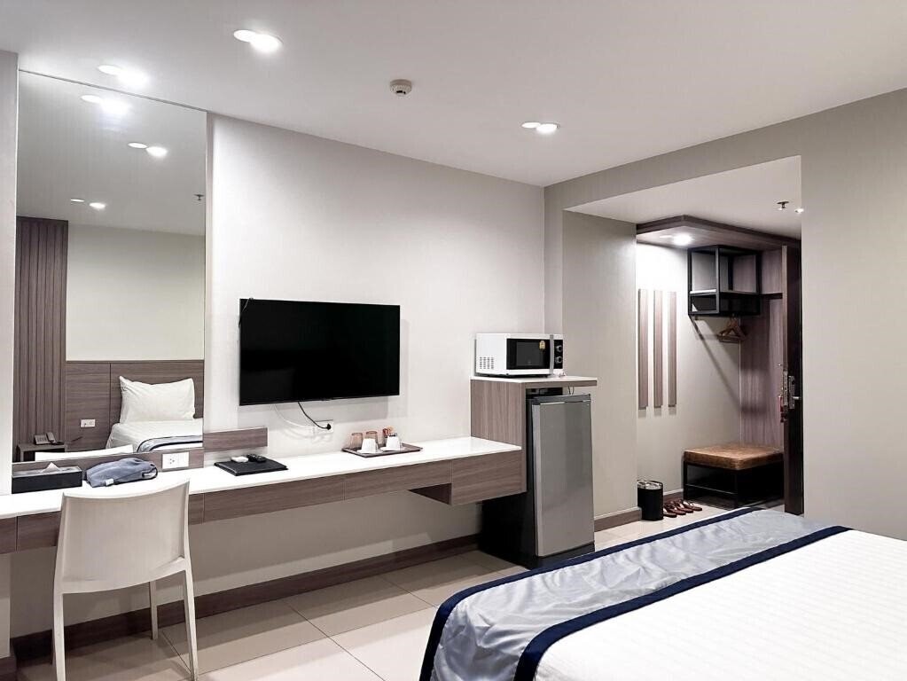 Фото Crystal Suites Suvarnabhumi Airport 3*