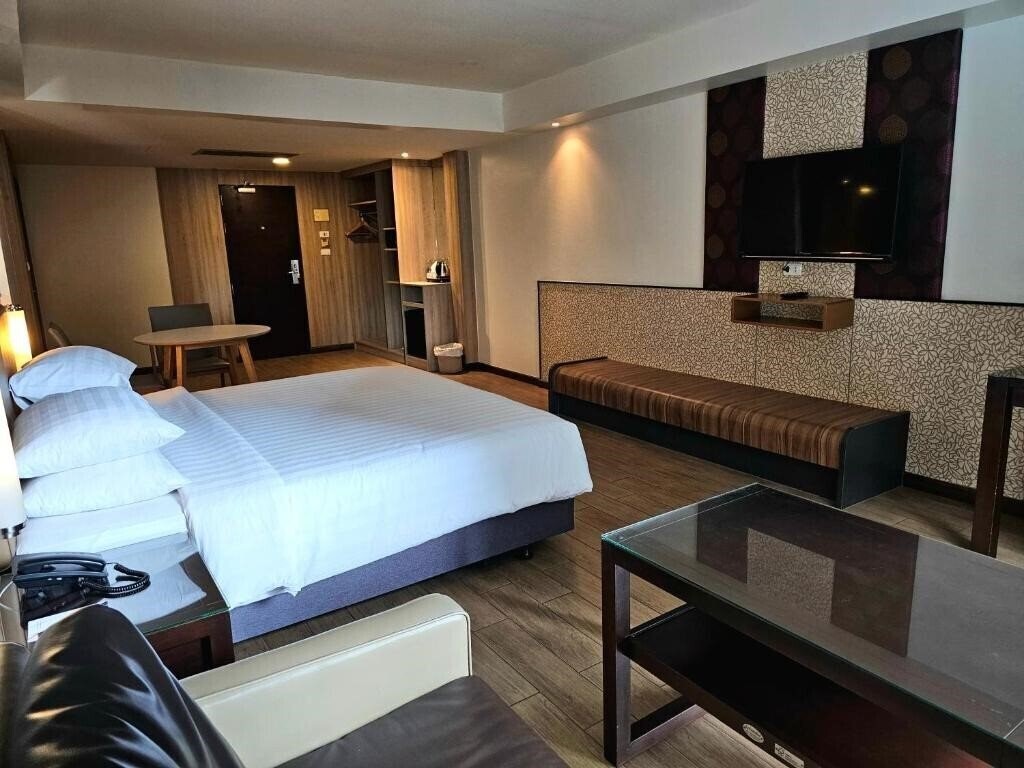 Картинка Dynasty Inn Grande 4*