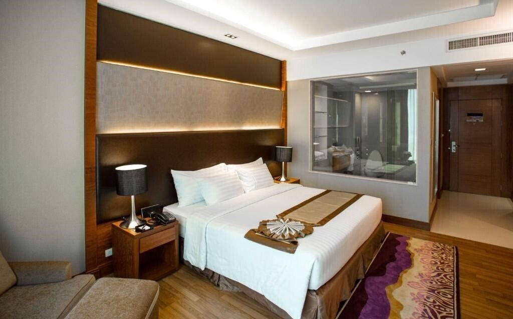 The Grand Fourwings Convention Hotel Bangkok 5* қонақ үйі
