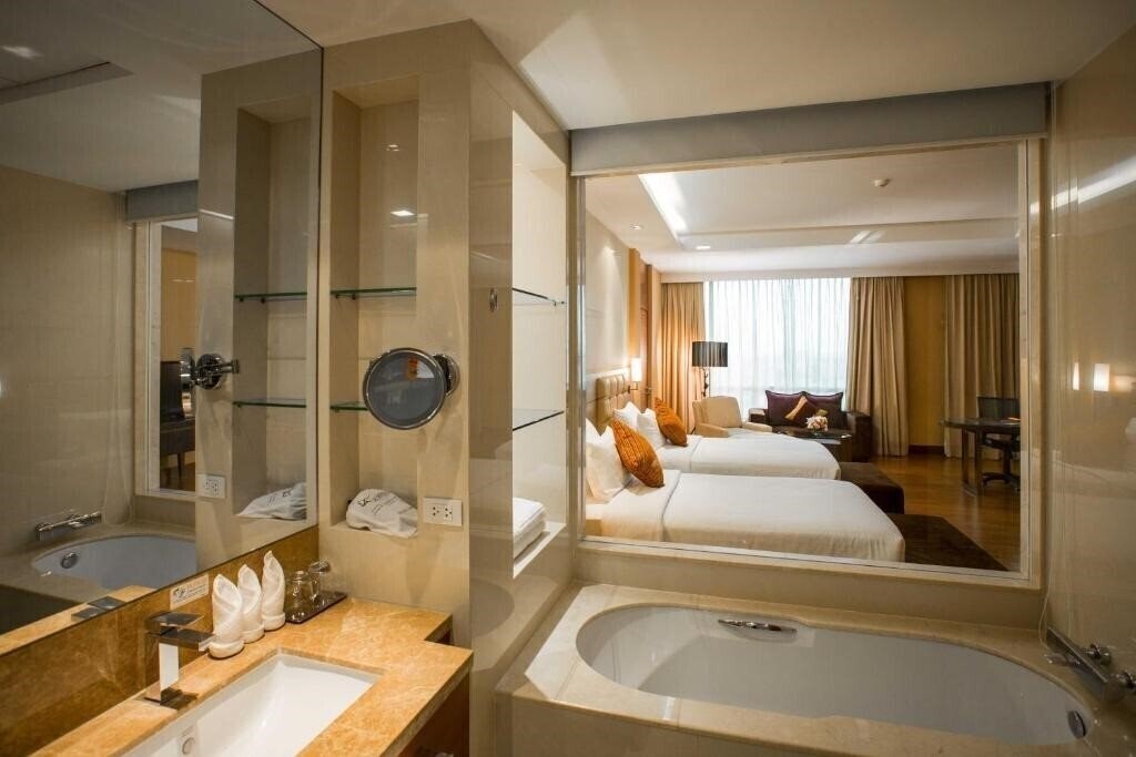 Фото The Grand Fourwings Convention Hotel Bangkok 5*