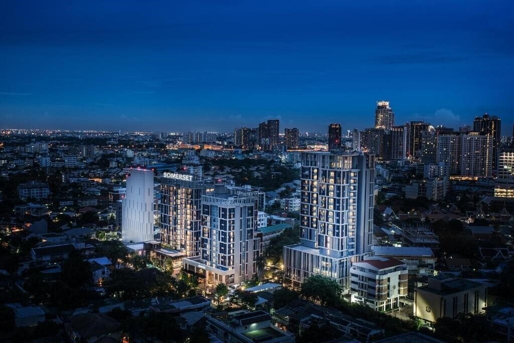 Отель Somerset Ekamai Bangkok 4*