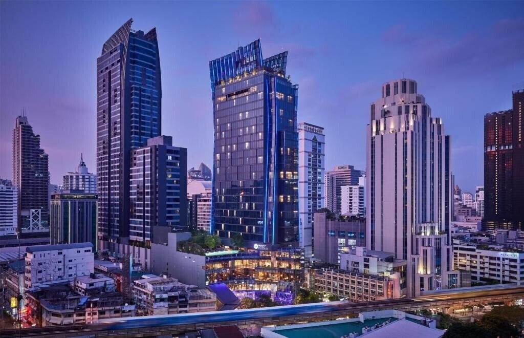 Отель Hyatt Regency Bangkok Sukhumvit 5*