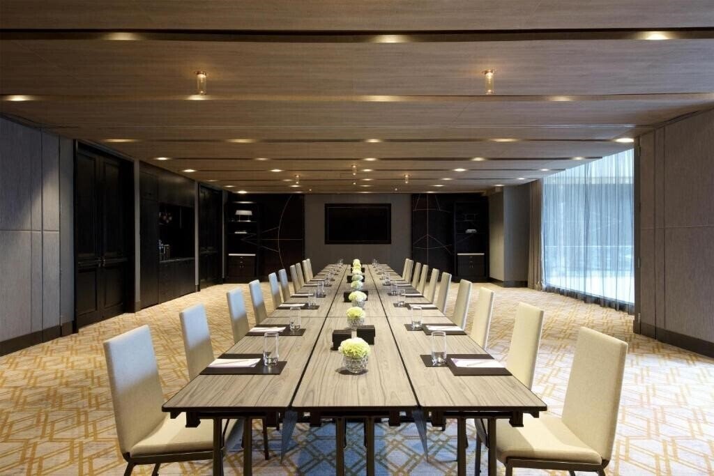 Картинка Hyatt Regency Bangkok Sukhumvit 5*
