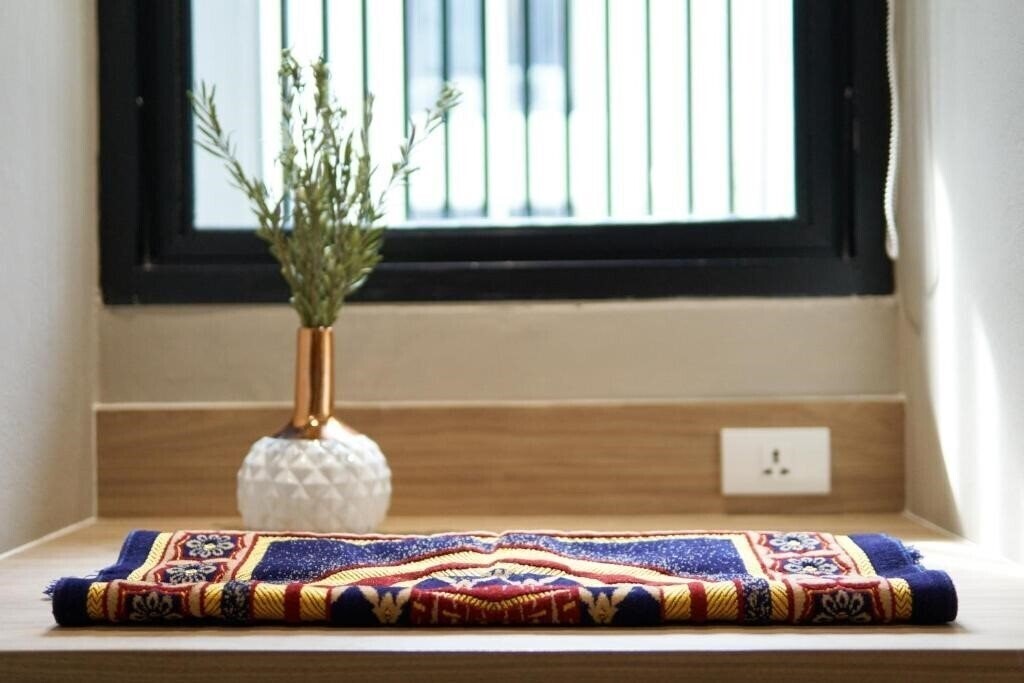 Almas Hotel Bangkok 3* суреті