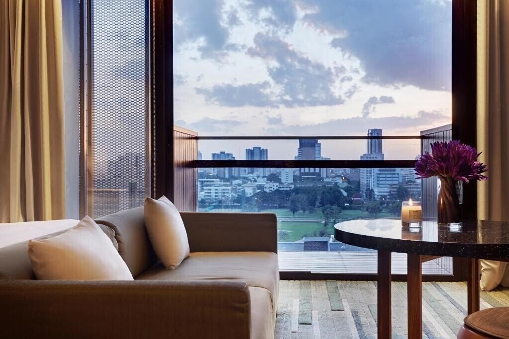 Картинка Hansar Bangkok 5*